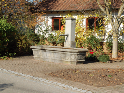 alter Dorfbrunnen
